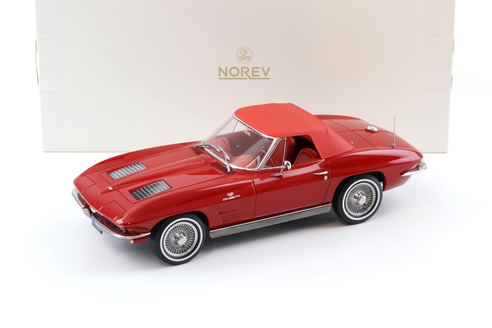 1:18 Norev Chevrolet Corvette Sting Ray Convertible 1963 Riverside red 189056