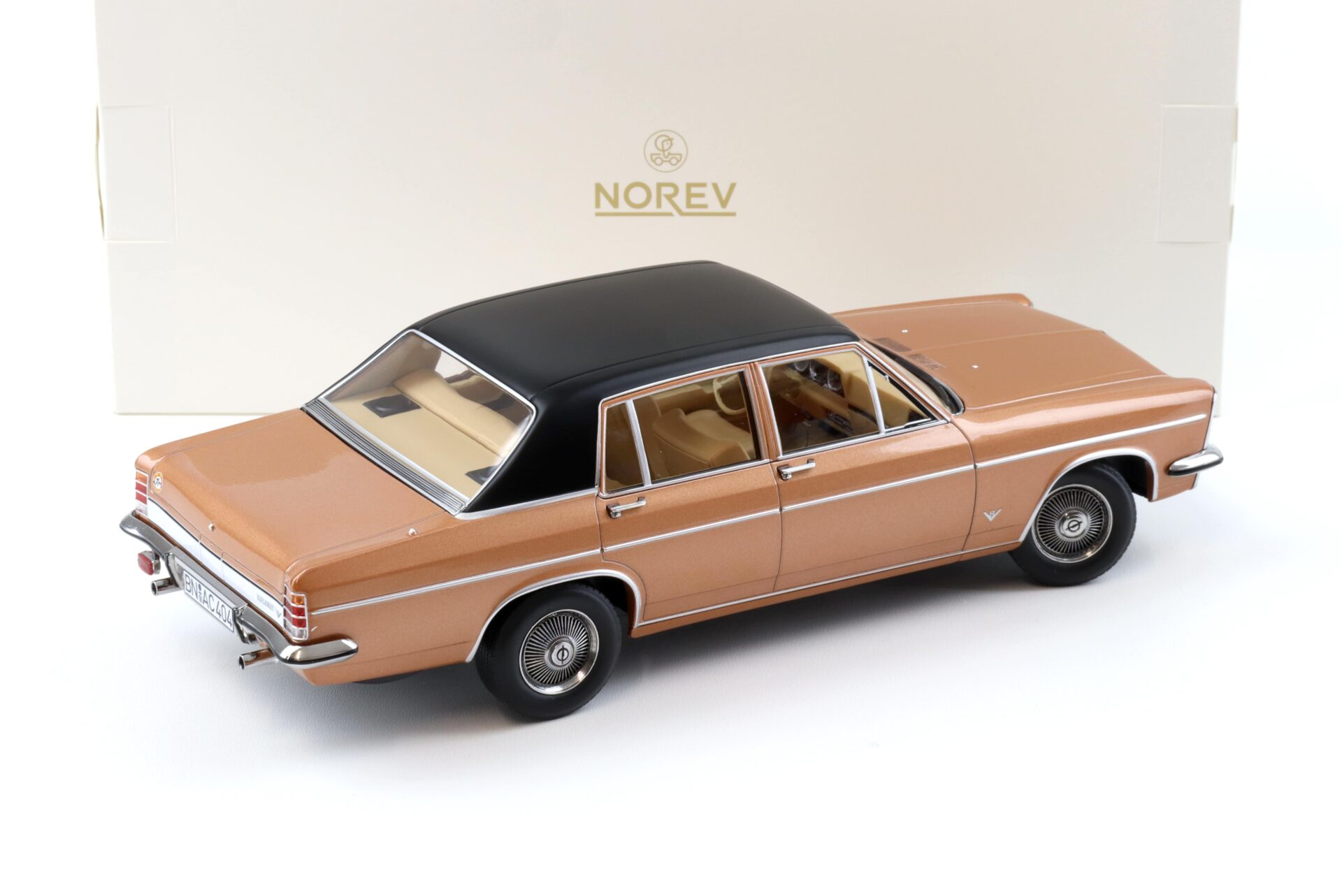 1:18 Norev Opel Diplomat V8 Limousine 1969 Copper metallic 183689