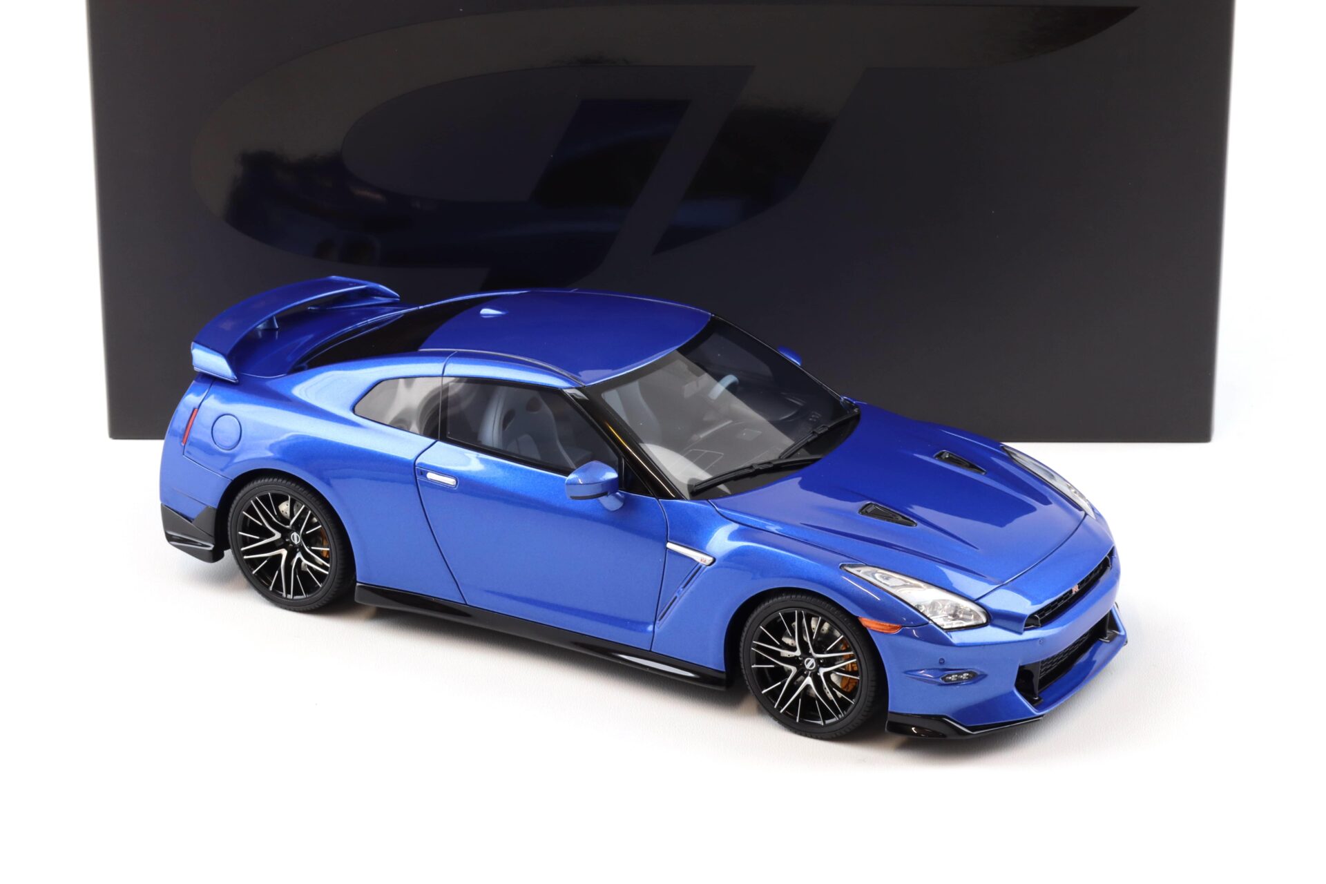1:18 GT Spirit GT521 Nissan GT-R R35 Skyline Edition Bayside blue metallic 2024