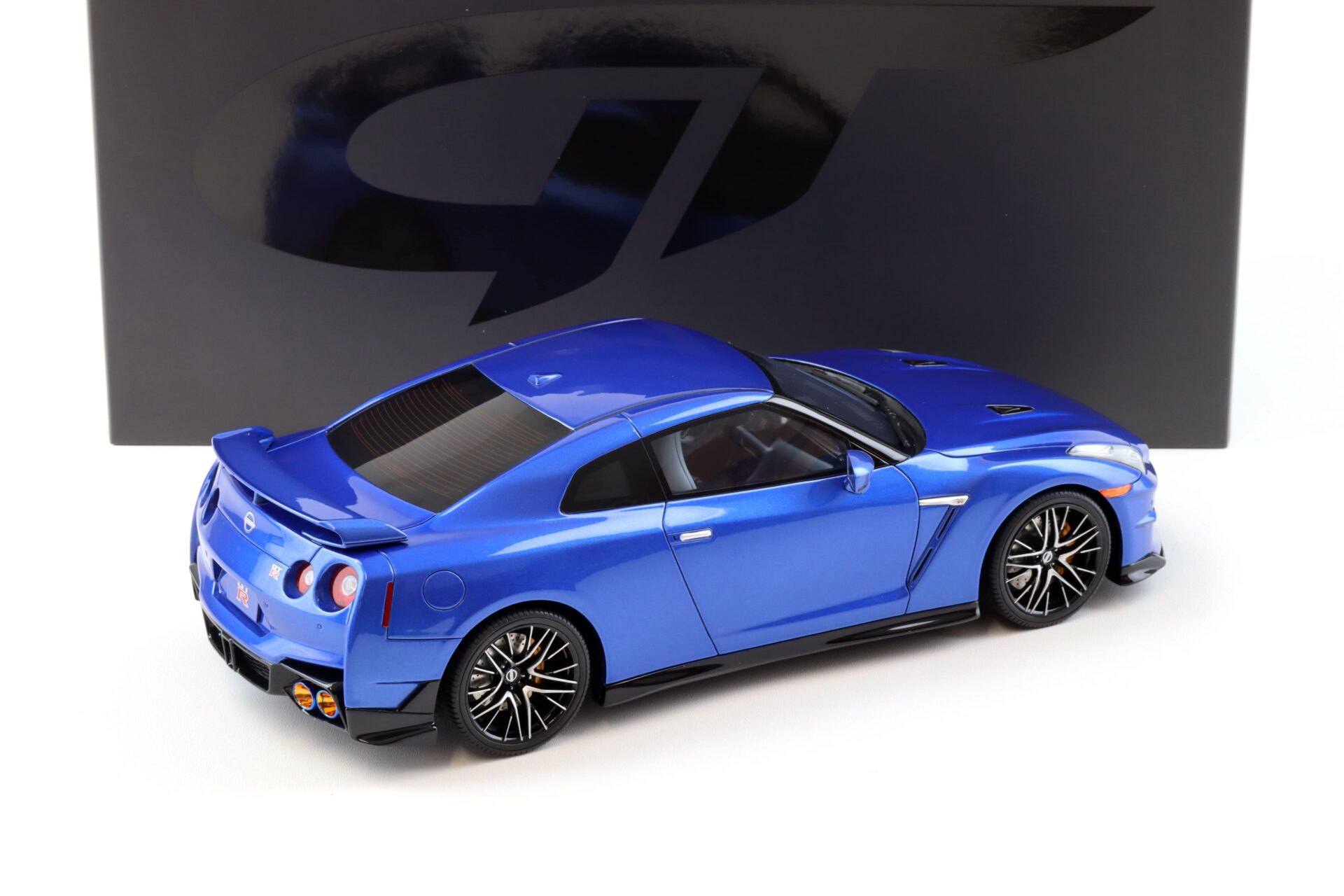 1:18 GT Spirit GT521 Nissan GT-R R35 Skyline Edition Bayside blue metallic 2024