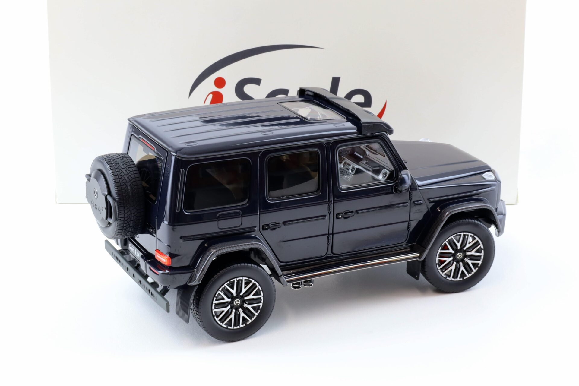 1:18 iScale Mercedes G63 AMG (W463) 4x4 dark blue 2022