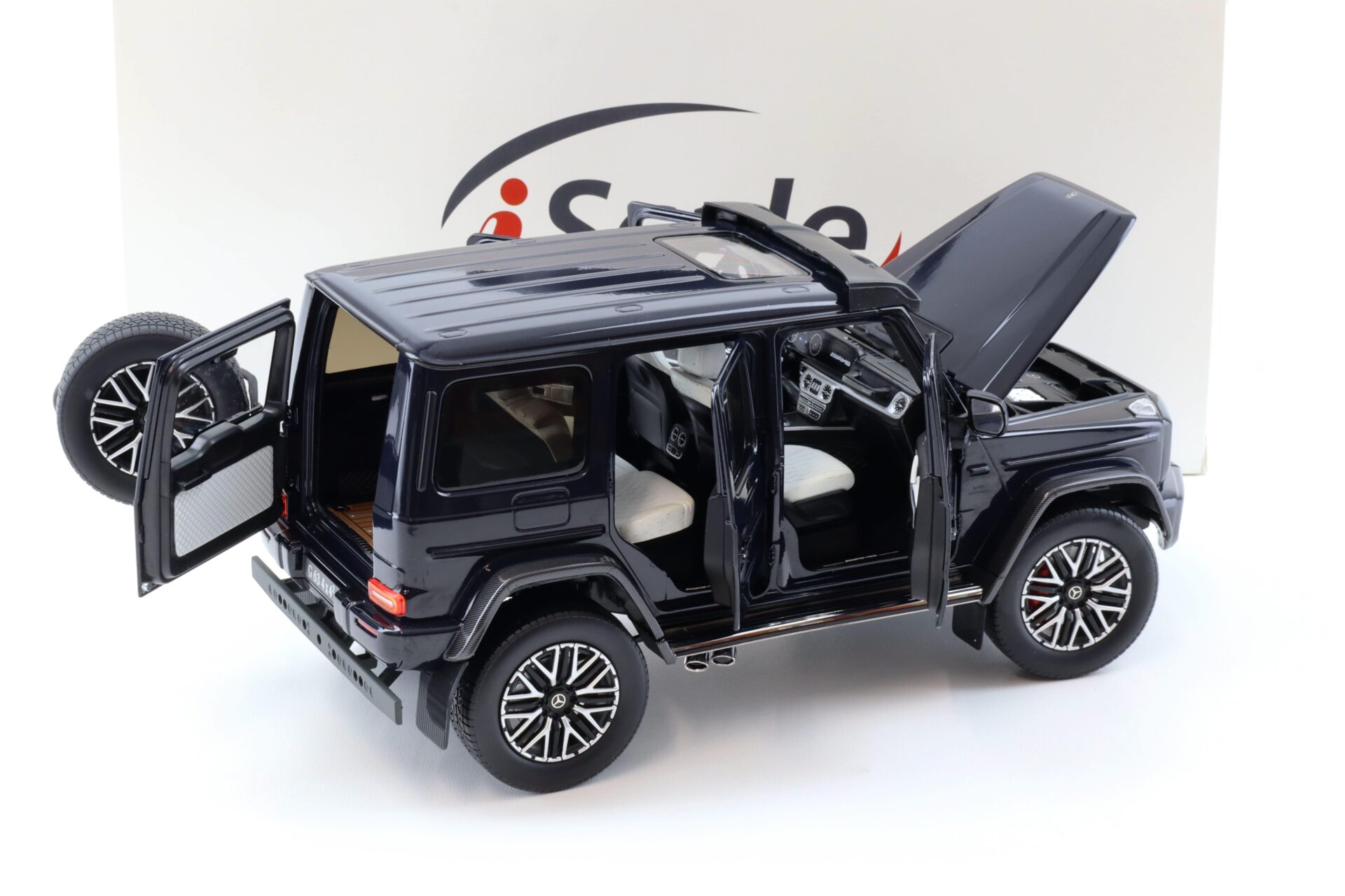1:18 iScale Mercedes G63 AMG (W463) 4x4 dark blue 2022