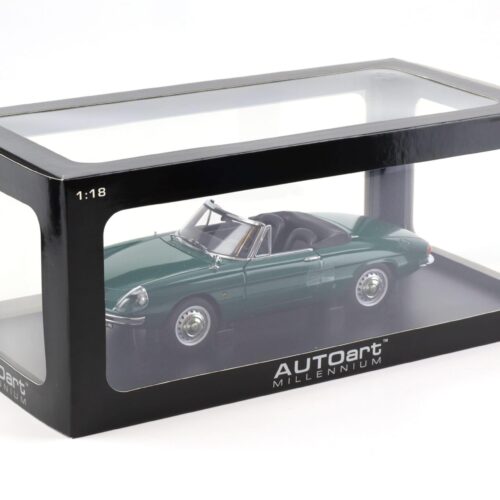 1:18 AUTOart Alfa Romeo 1600 Duetto Spider dark green 70138