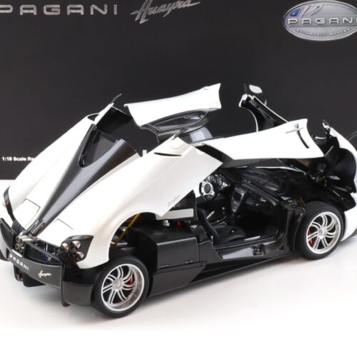 1:18 AUTOart Signature Pagani Huayra 2011 pearl white DIECAST 78267