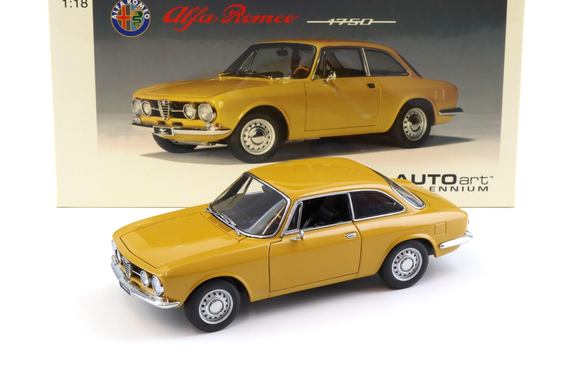 1:18 AUTOart Alfa Romeo 1750 GTV Giallo Ocra LH Drive DIECAST 70103