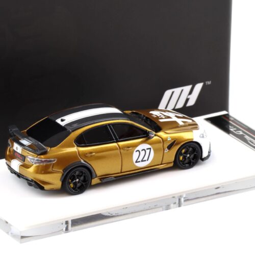 1:64 Motorhelix Alfa Romeo Giulia GTAm Ocra GT gold MH64009OG
