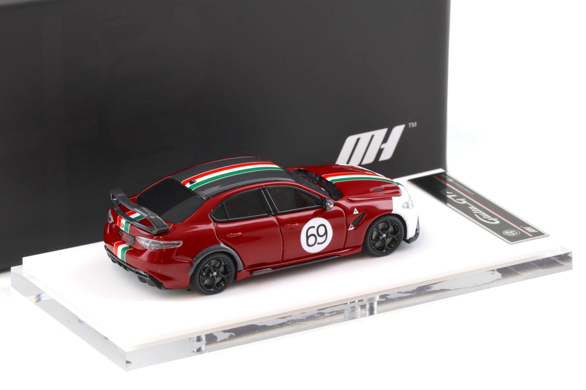 1:64 Motorhelix Alfa Romeo Giulia GTAm Rosso GTA red #69 MH64009RI