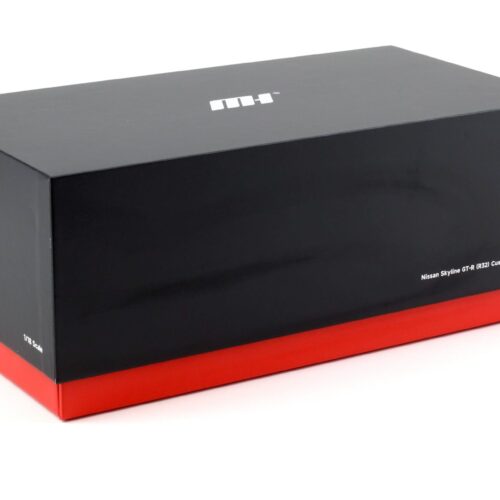 1:18 Motorhelix Resin Nissan Skyline GT-R (R32) Customized Version Cyan blue MH029CB