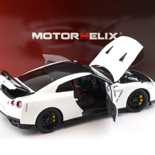 1:18 Motorhelix Nissan GT-R R35 Track Edition by NISMO 2022 T-Spec pearl white M83518