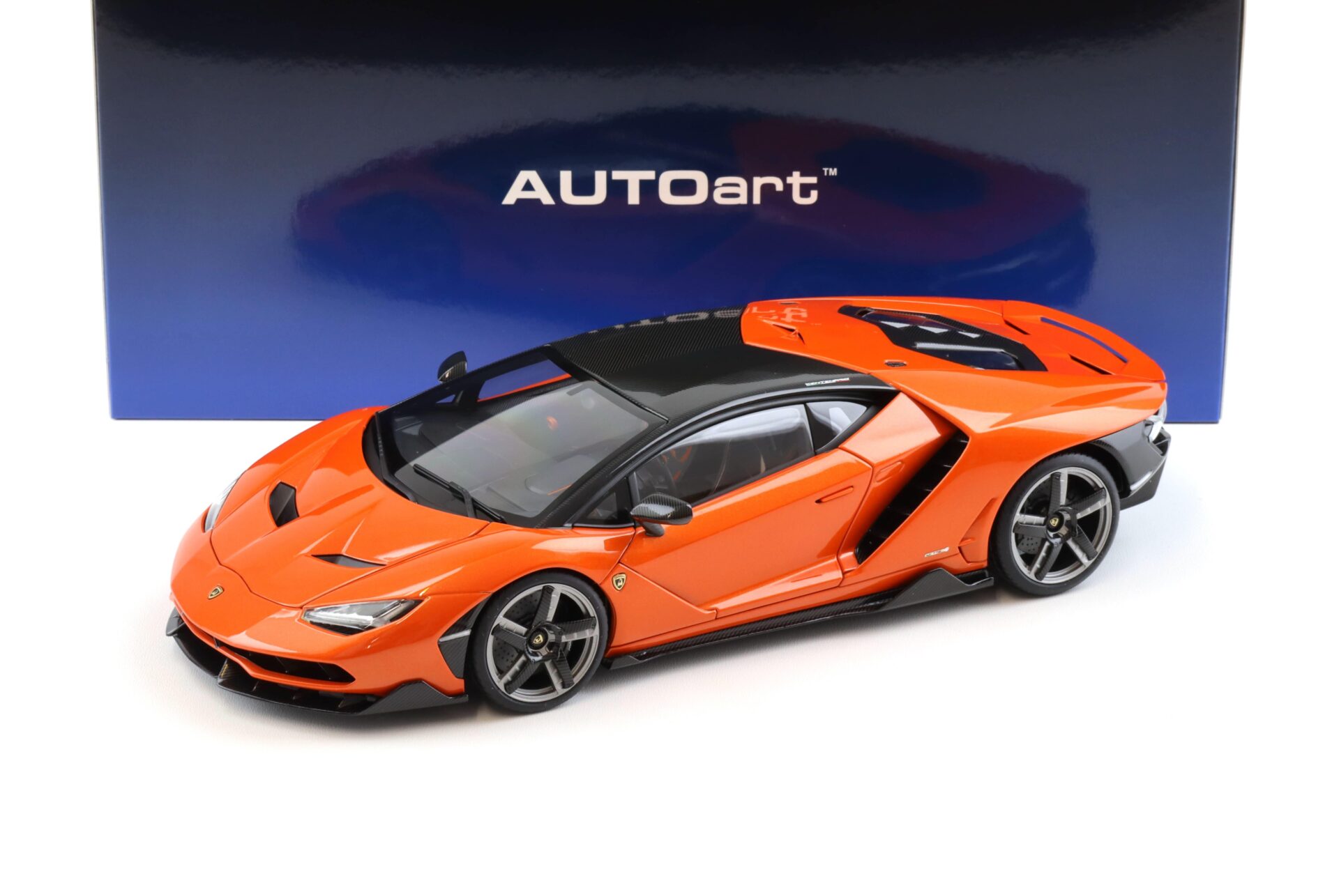 1:18 AUTOart Lamborghini Centenario 2016 Arancio Argos/ pearl orange 79201