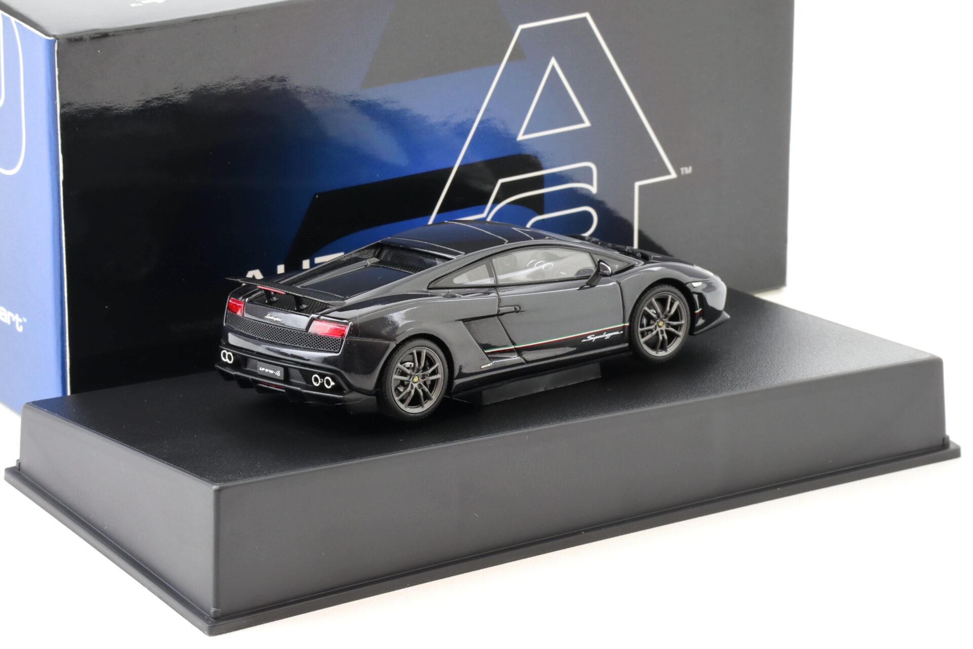 1:43 AUTOart Lamborghini Gallardo LP570-4 Superleggera Nero Noctis black 54642