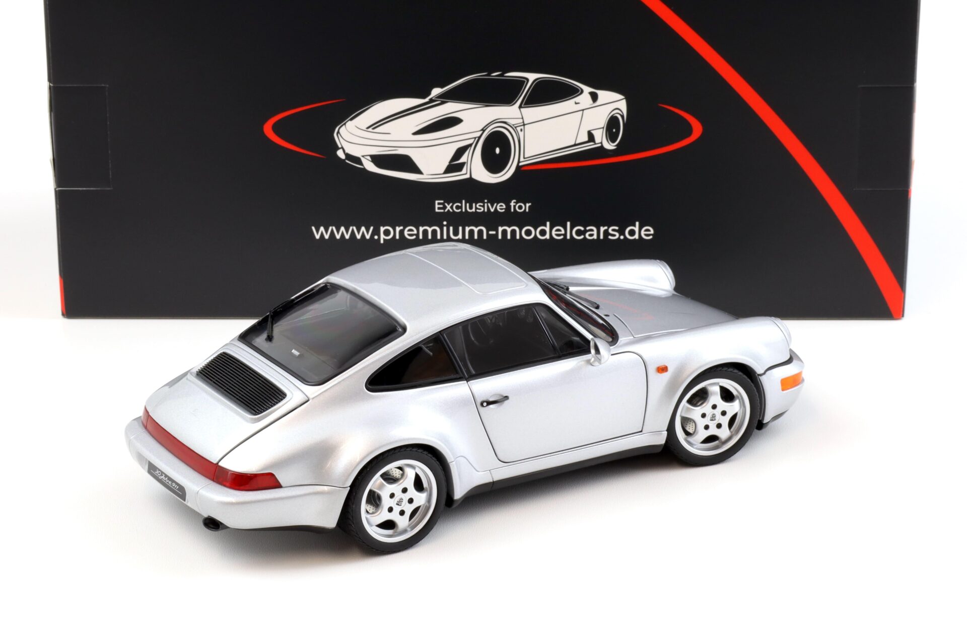 1:18 Norev Porsche 911 964 Carrera 4 WTL 30 Jahre 911 Polar silver - Limited 999 pcs.