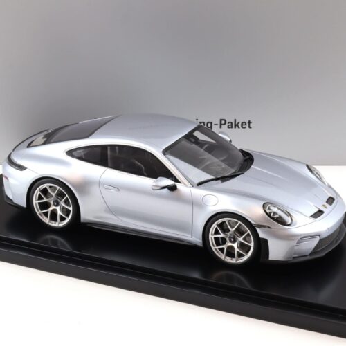 1:18 Spark Porsche 911 992.2 GT3 Touring Package Polar silver WAP DEALER
