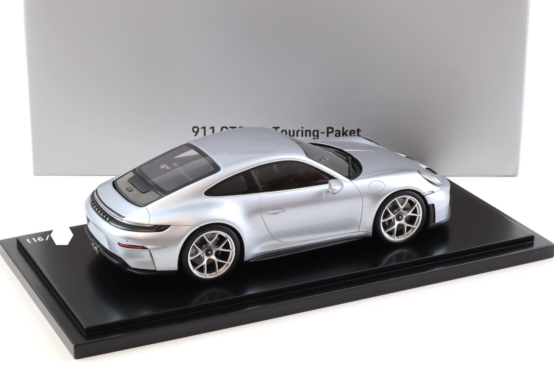 1:18 Spark Porsche 911 992.2 GT3 Touring Package Polar silver WAP DEALER
