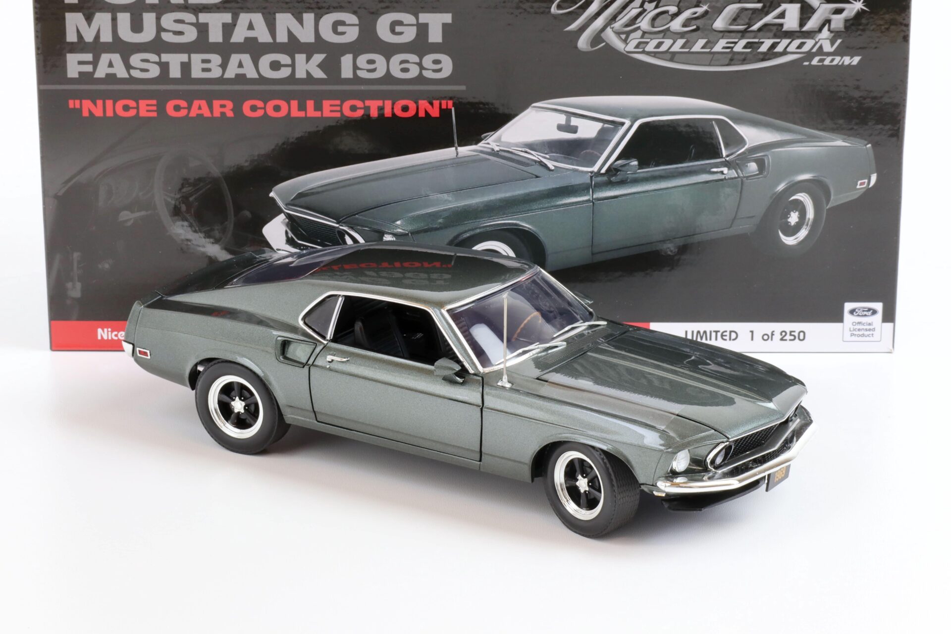 1:18 ACME 1969 Ford Mustang GT Fastback dark green *NICE CAR EDITION*