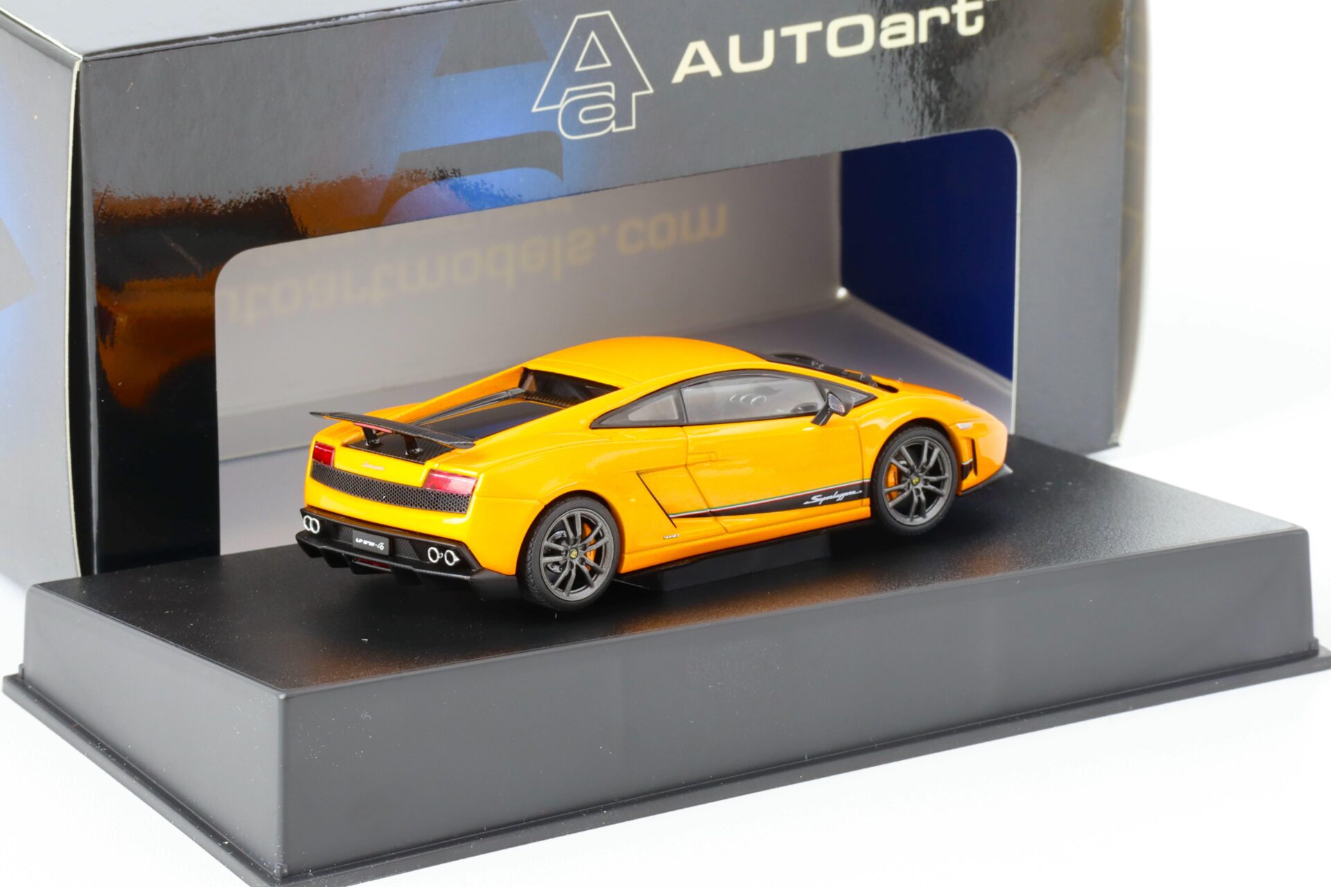 1:43 AUTOart Lamborghini Gallardo LP570-4 Superleggera Arancio borealis/ orange