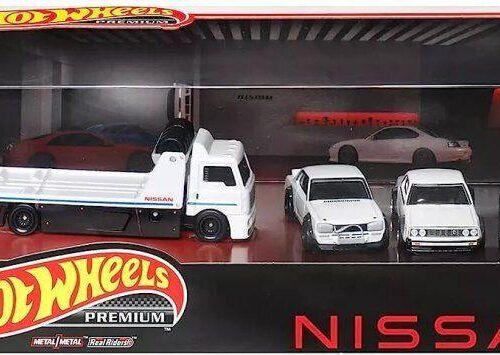 1:64 Hot Wheels Premium Set 2023 Nissan Skyline white Real Riders 4 Cars Diorama