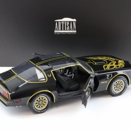 1:18 Greenlight Artisan 1977 Pontiac Firebird Trans Am Coupe black/ gold