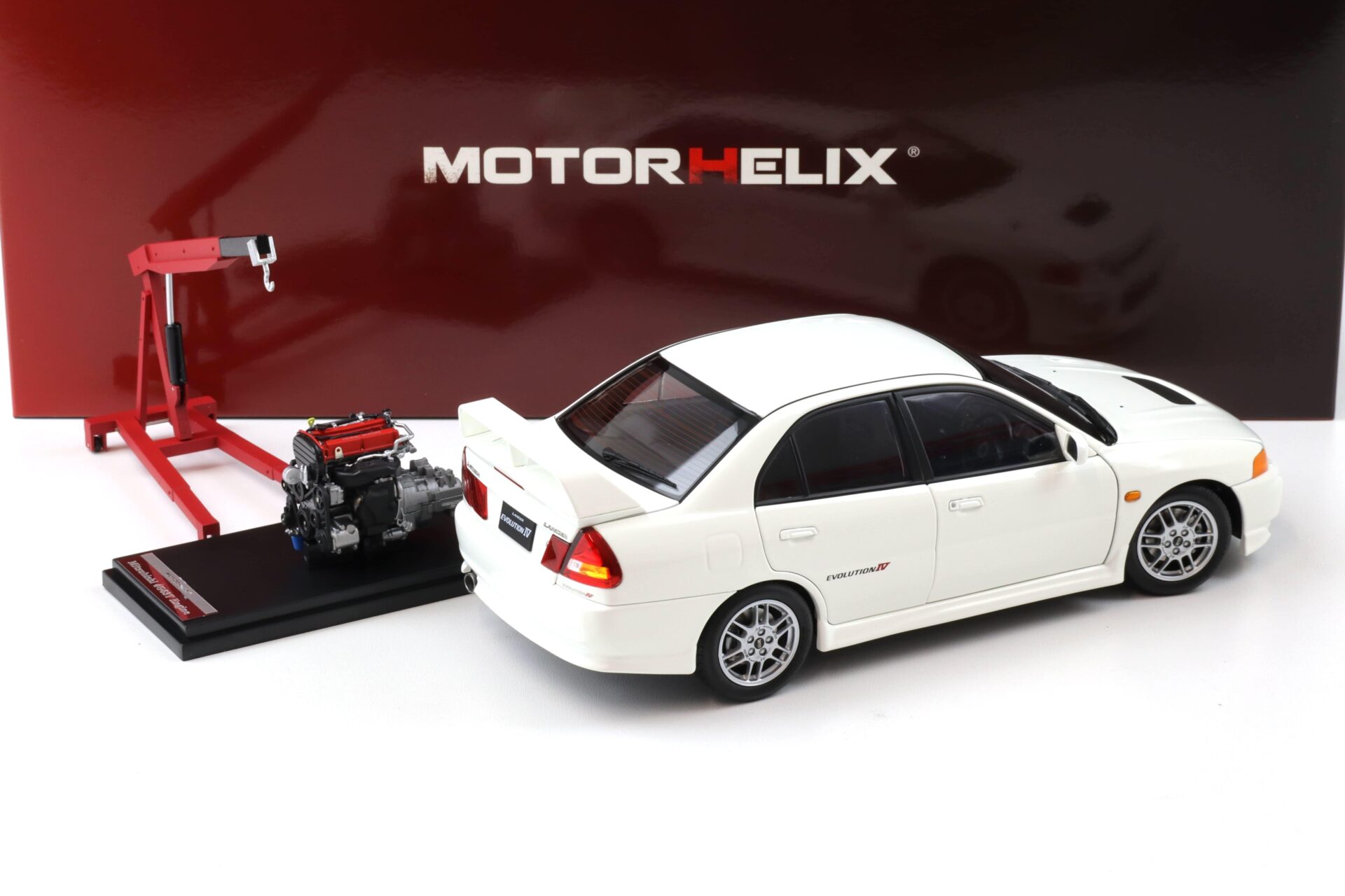 1:18 Motorhelix Mitsubishi Lancer EVO 4 IV Scotia white 1999 with engine M84003