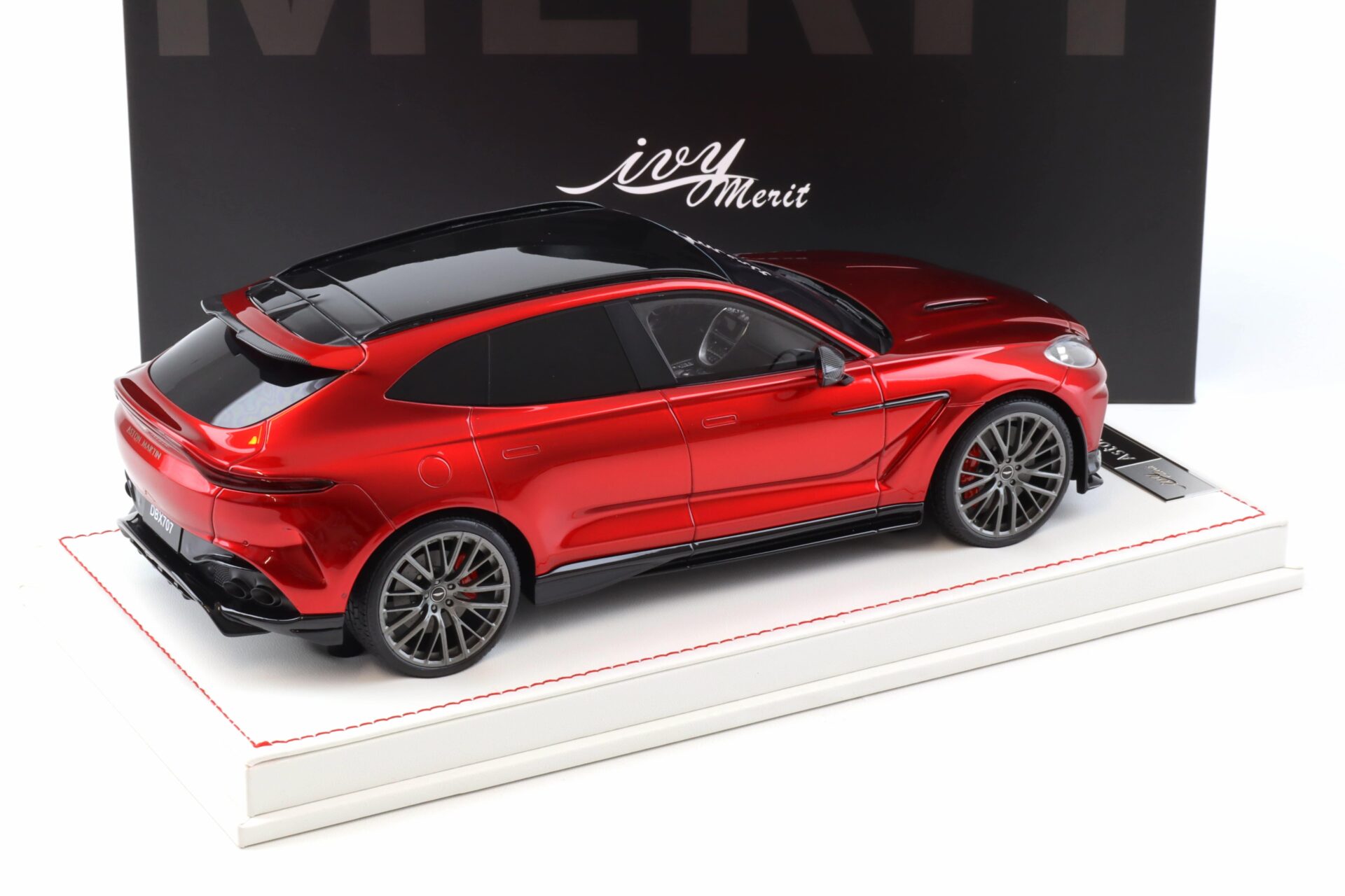 1:18 IVY Model Merit Aston Martin DBX 707 red metallic- Limited 30 pcs.