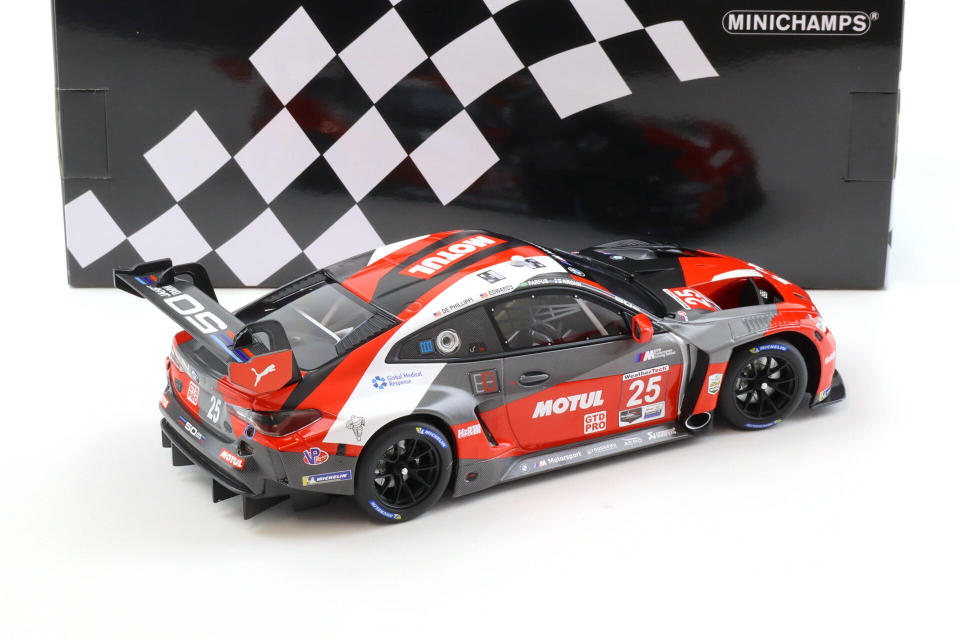 1:18 Minichamps BMW M4 GT3 GTD Pro BMW M Team RLL #25 IMSA 2022 Krohn/Farfus