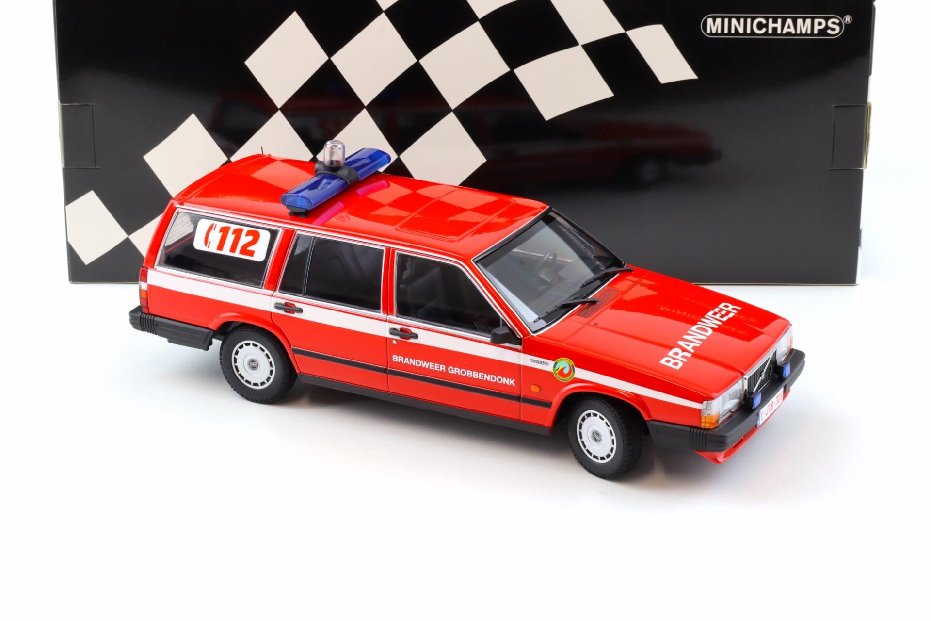 1:18 Minichamps Volvo 740 GL Break 1986 Brandweer Grobbendonk Feuerwehr red