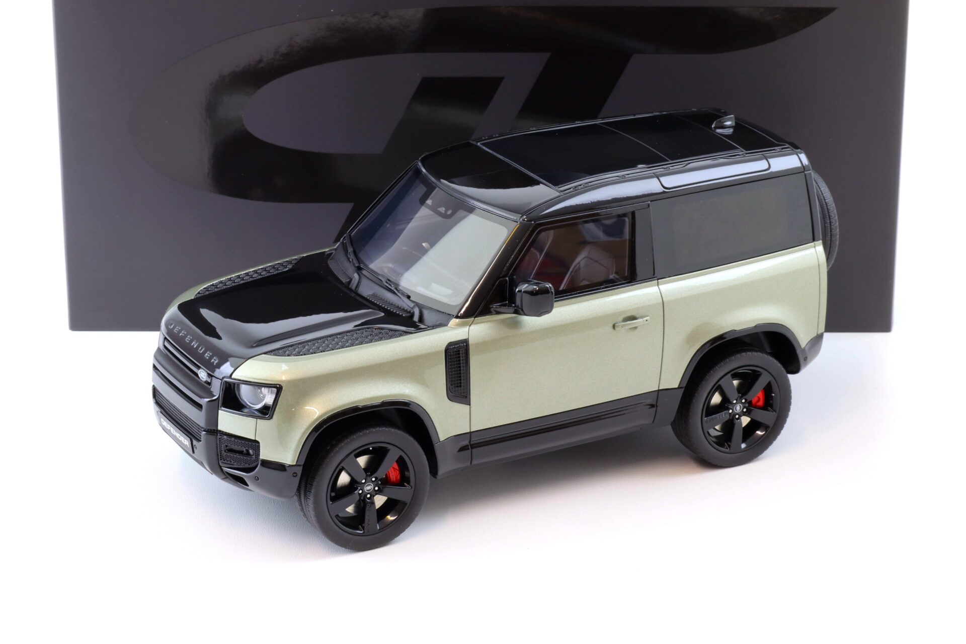 1:18 GT Spirit GT517 Land Rover Defender P400 X Dynamic HSE Pangea green 2021