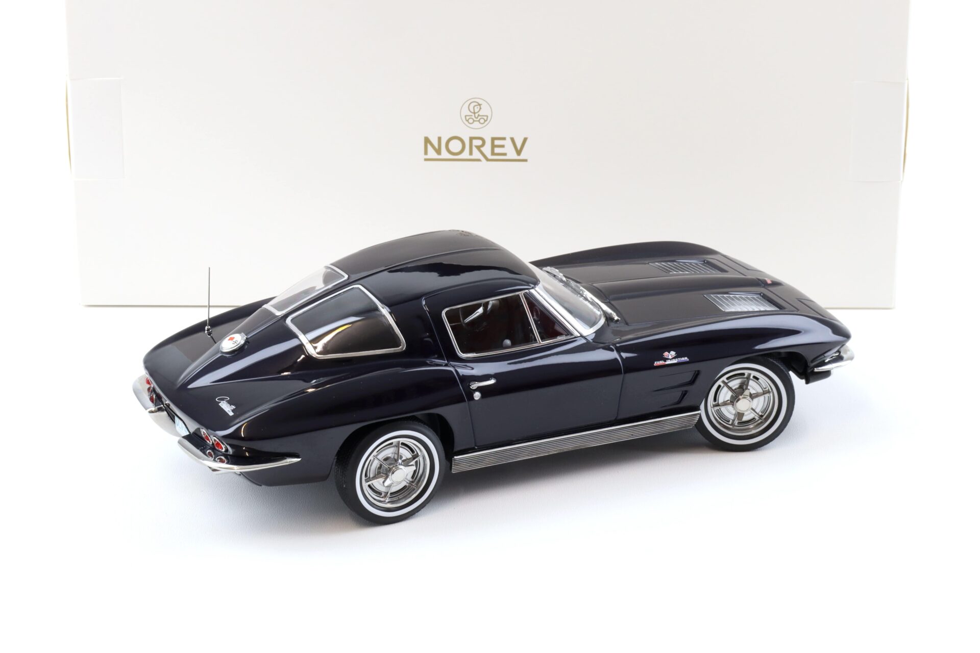 1:18 Norev Chevrolet Corvette Sting Ray Coupe 1963 Daytona blue - Limited 200 pcs.