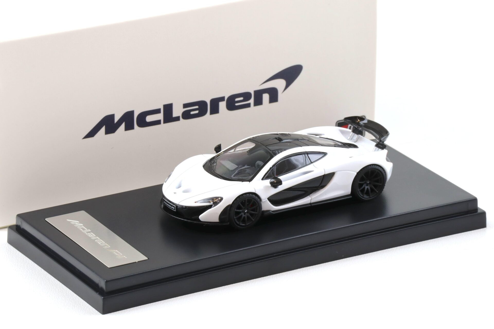 1:64 LCD Models McLaren P1 Coupe white/ Carbon LCD64023-WH