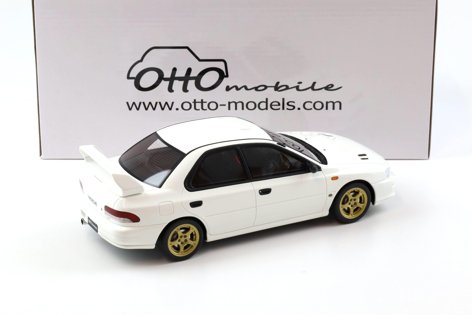 1:18 OTTO mobile OT490 Subaru Impreza WRX Type RA STI Pure white 2000