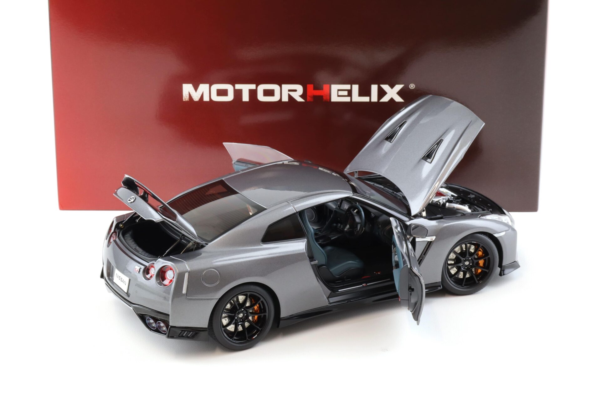 1:18 Motorhelix Nissan GT-R R35 Track Edition by NISMO 2020 Gun metallic M83507