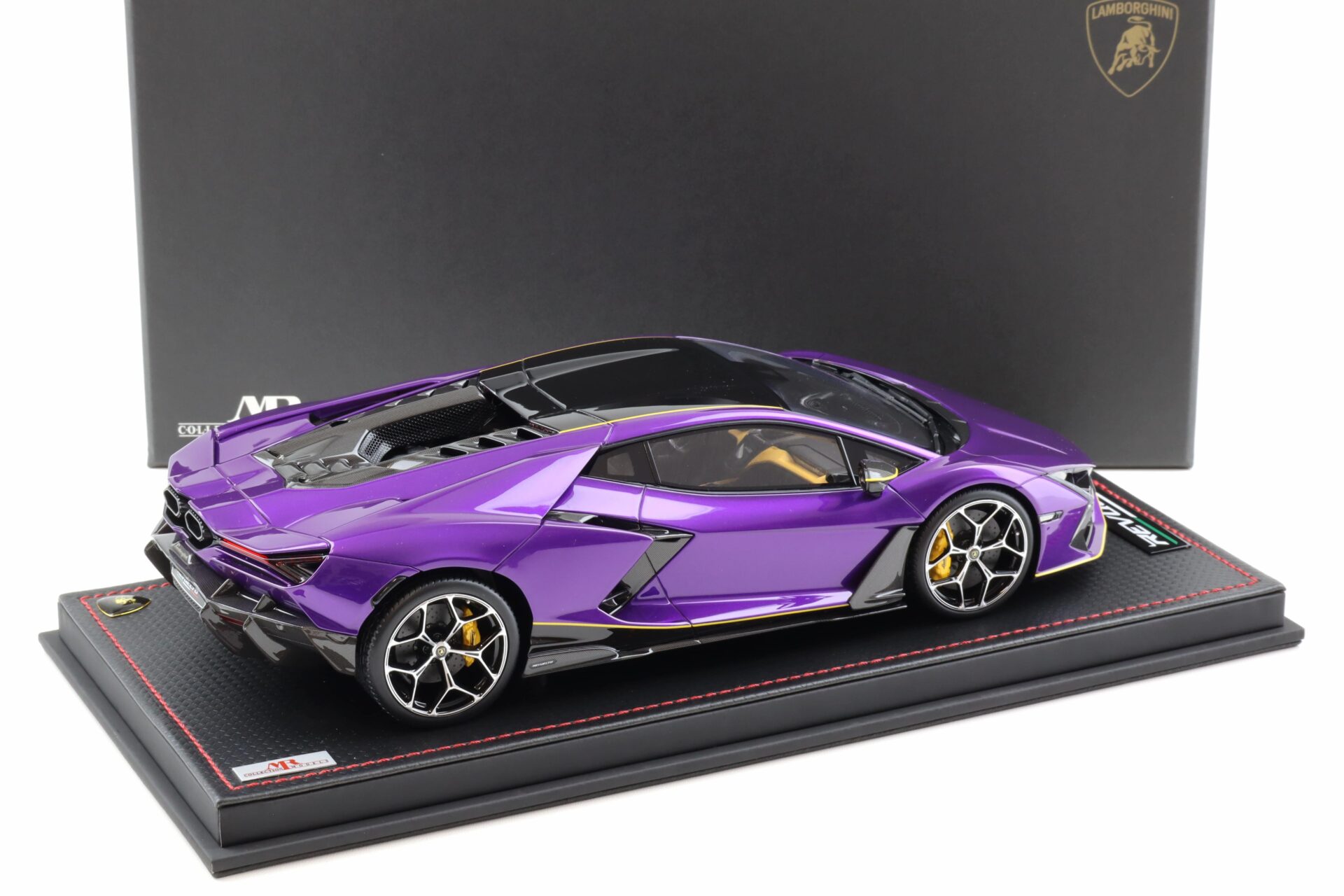 1:18 MR Collection Lamborghini Revuelto Viola Pasifae/ yellow with display - Limited 49 pcs.