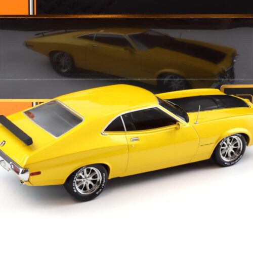 1:18 IXO Ford Gran Torino Sport 2-Door 1972 yellow-metallic/ matt black