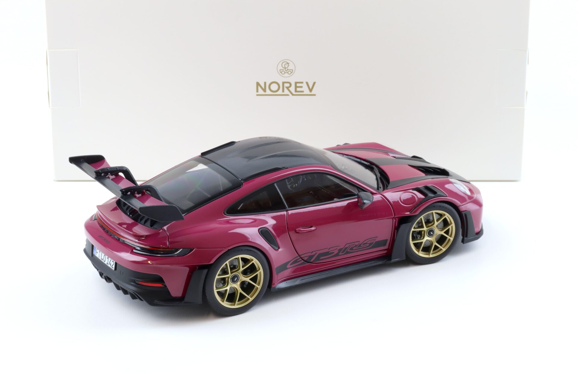 1:18 Norev Porsche 911 992 GT3 RS Weissach Package 2022 Ruby Star 187370