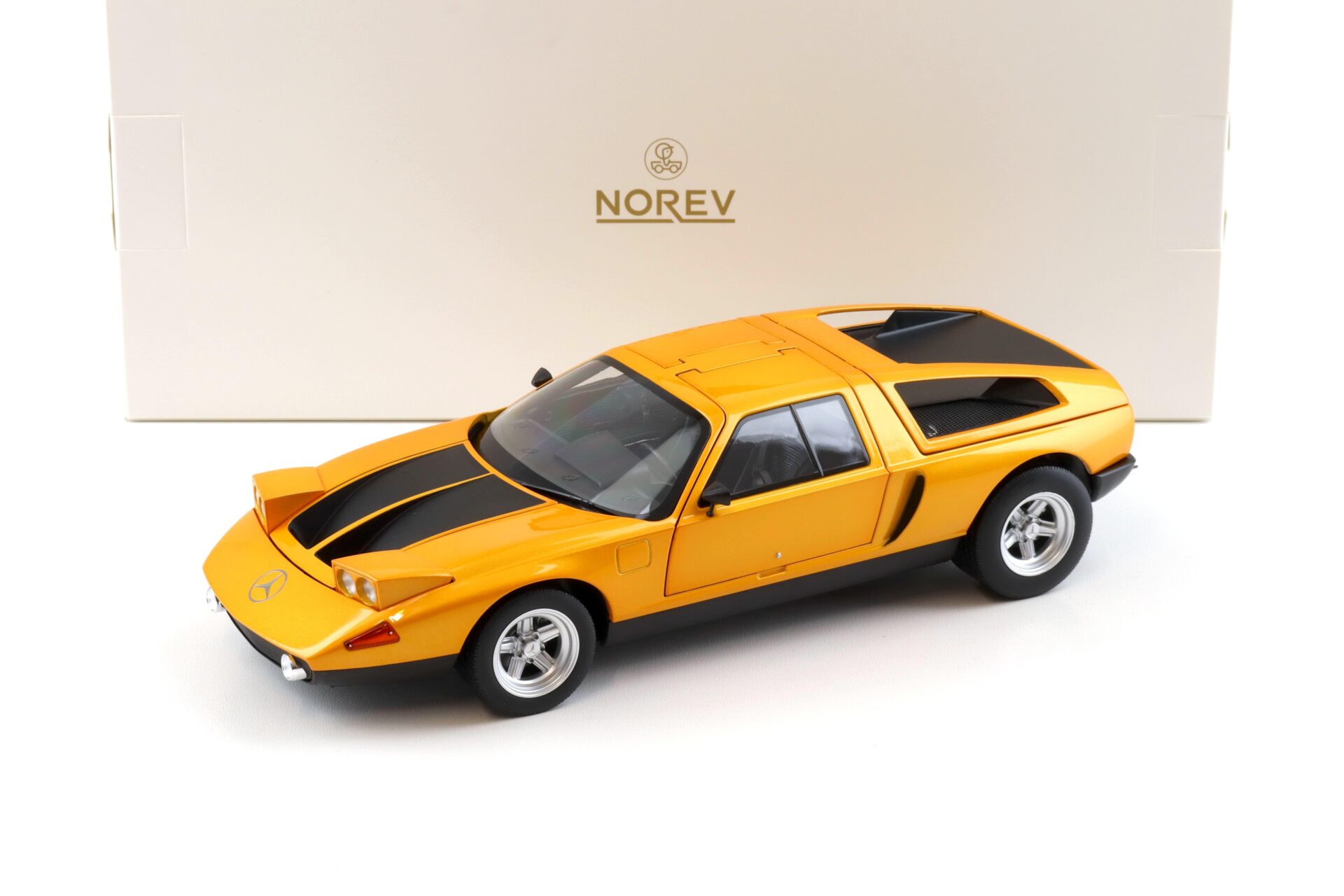 1:18 Norev Mercedes C111 / II Coupe 1970 white Autumn metallic 183050