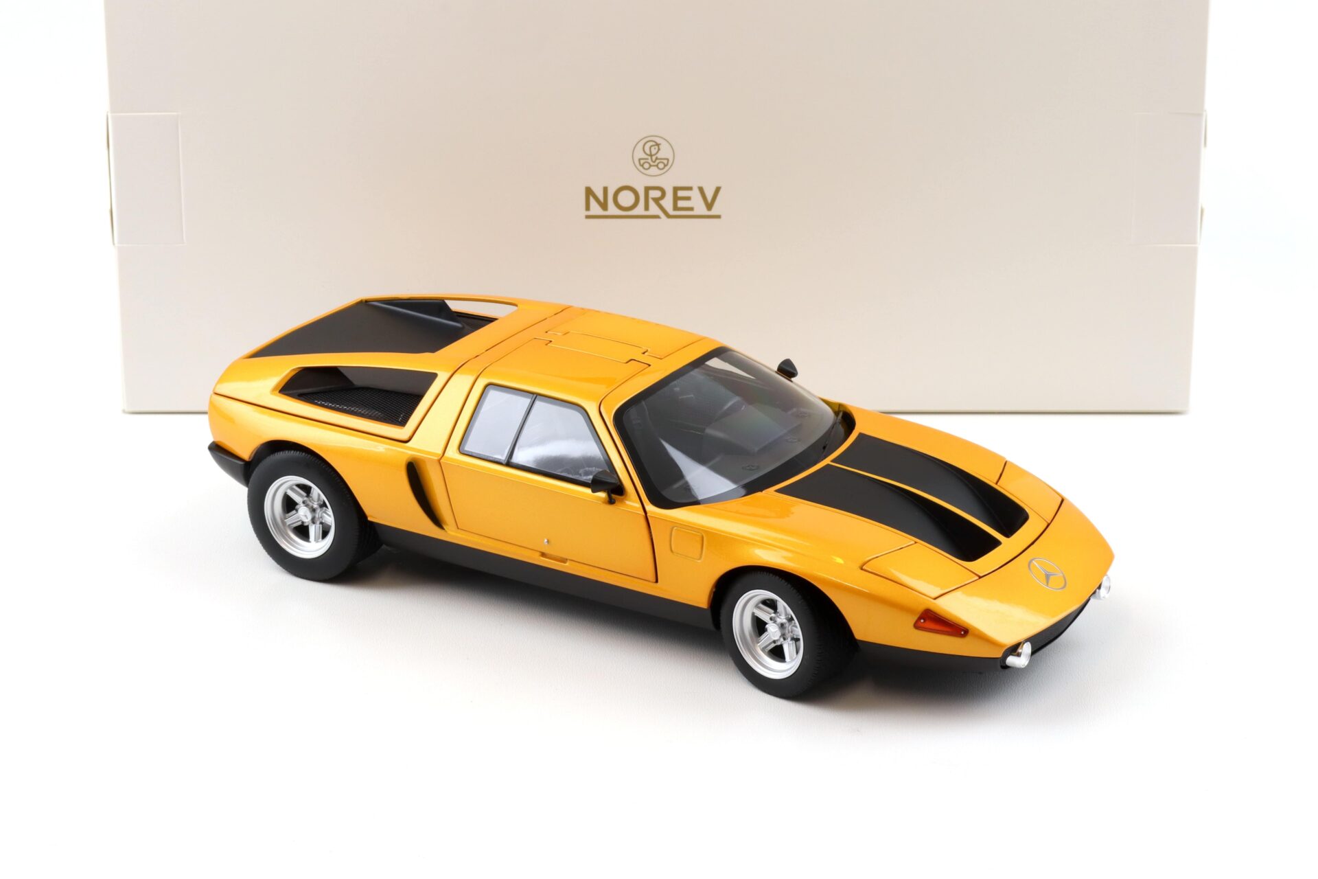 1:18 Norev Mercedes C111 / II Coupe 1970 white Autumn metallic 183050