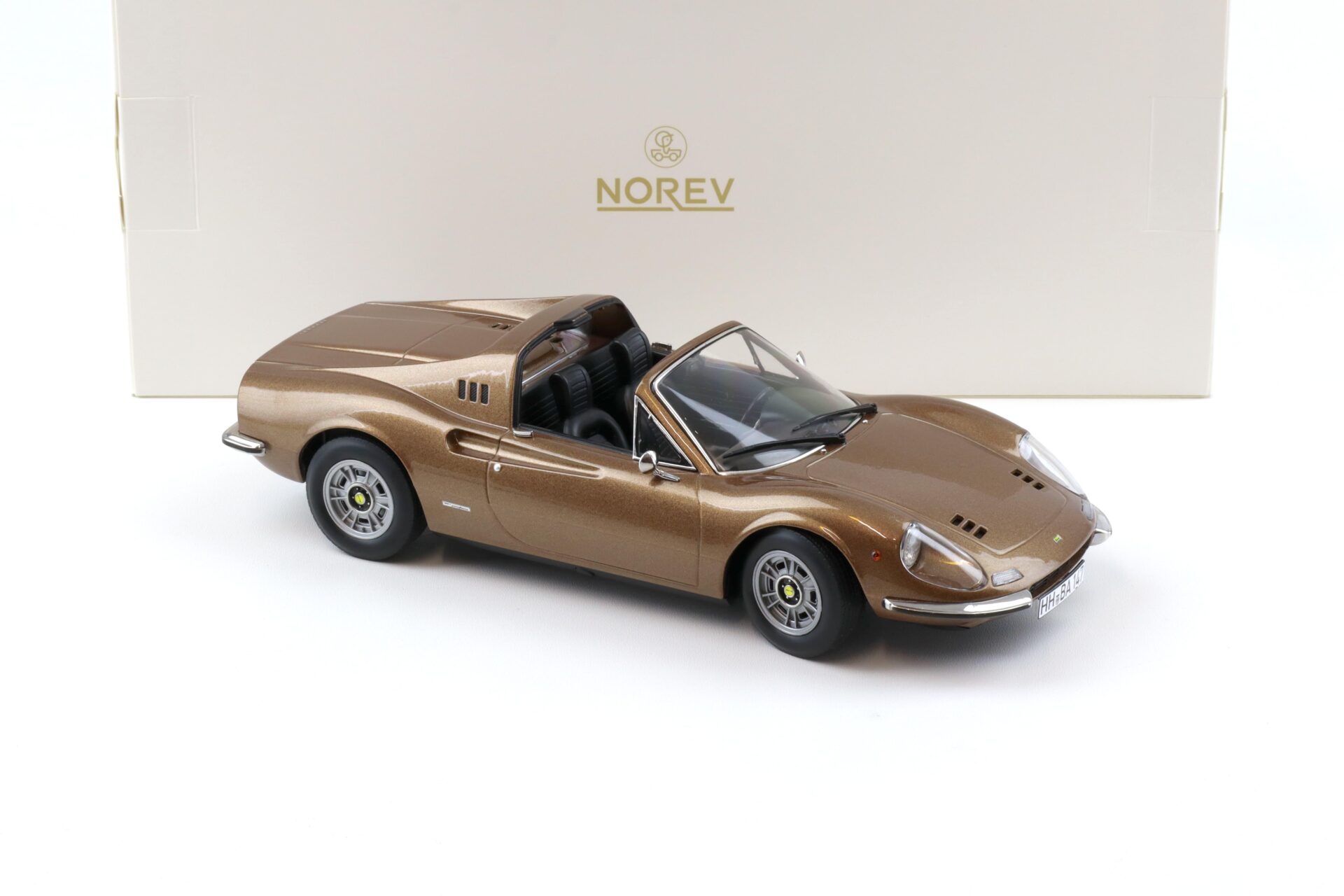 1:18 Norev Ferrari Dino 246 GTS 1970 Nocciola metallic 187815 - Limited 200 pcs.