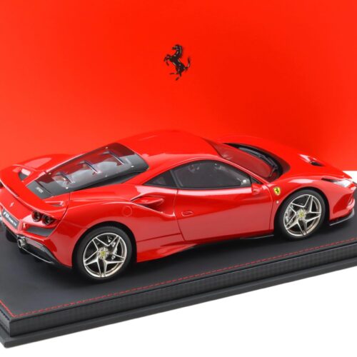 1:18 BBR Ferrari F8 Tributo Coupe Rosso Corsa red with display - Limited 48 pcs.