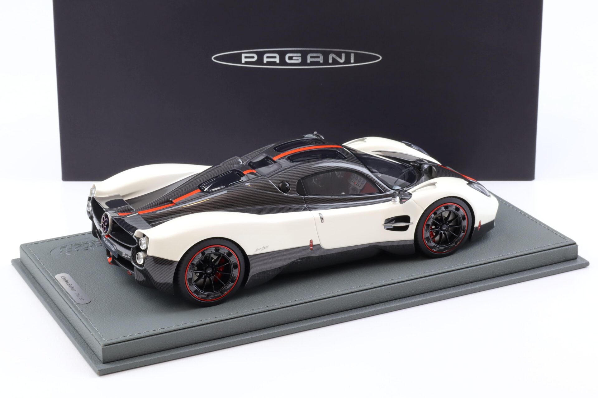1:18 BBR Pagani Utopia Bianco Benny white/ Carbon - Limited 50 pcs.