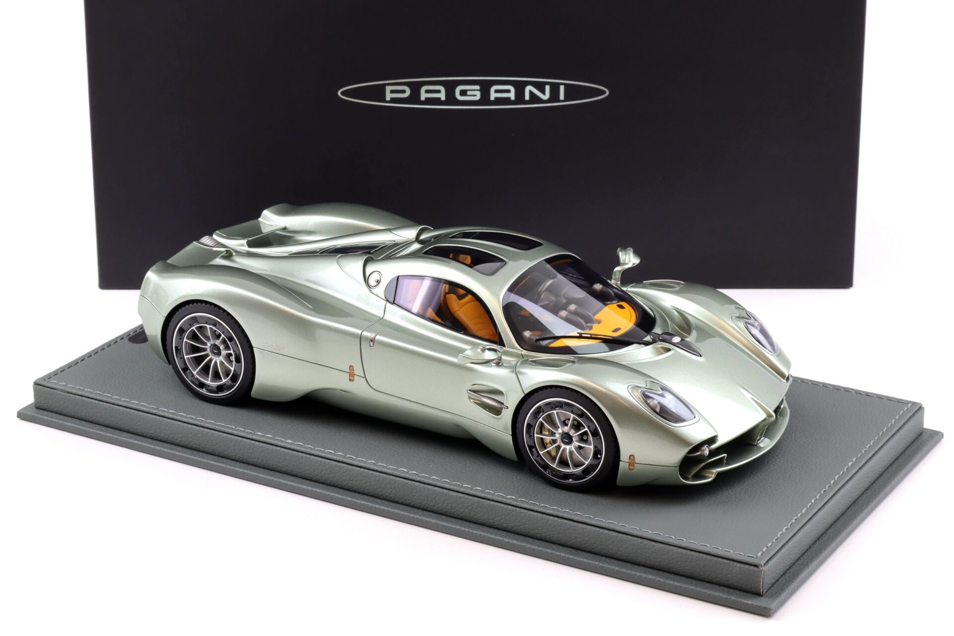1:18 BBR Pagani Utopia Verde Pampa green metallic - Limited 50 pcs.