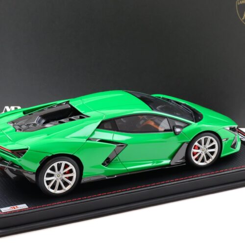 1:18 MR Collection Lamborghini Revuelto Verde Viper with display - Limited 49 pcs.