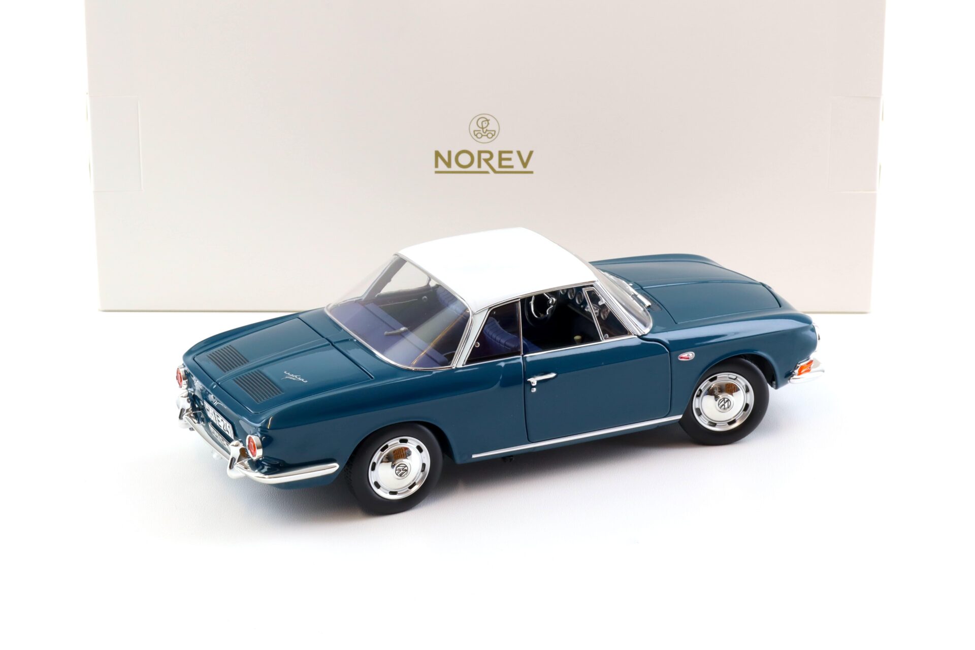 1:18 Norev VW Karmann Ghia 1500 Typ 34 Sea blue/ white top 1961 - Limited 1000 pcs.