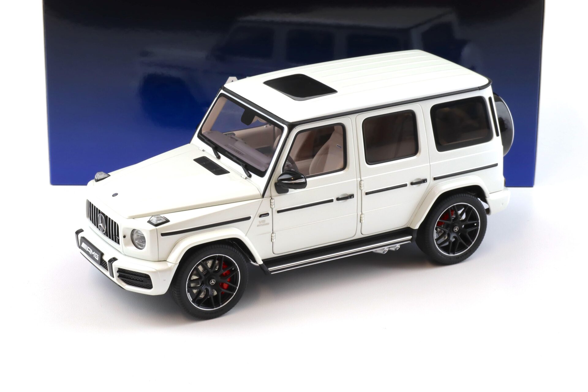 1:18 AUTOart Mercedes G63 AMG 2019 W463A Designo Brilliant white metallic