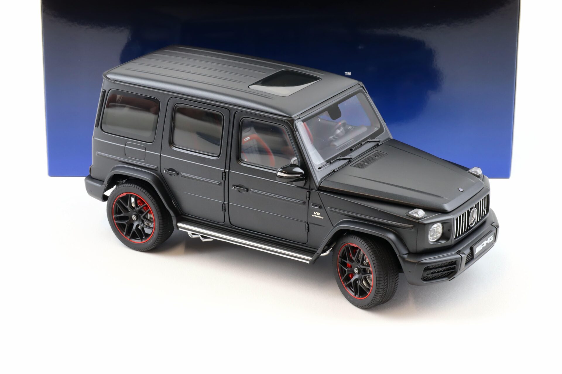 1:18 AUTOart Mercedes G63 AMG 2019 W463A Designo Night black Magno/ matt black
