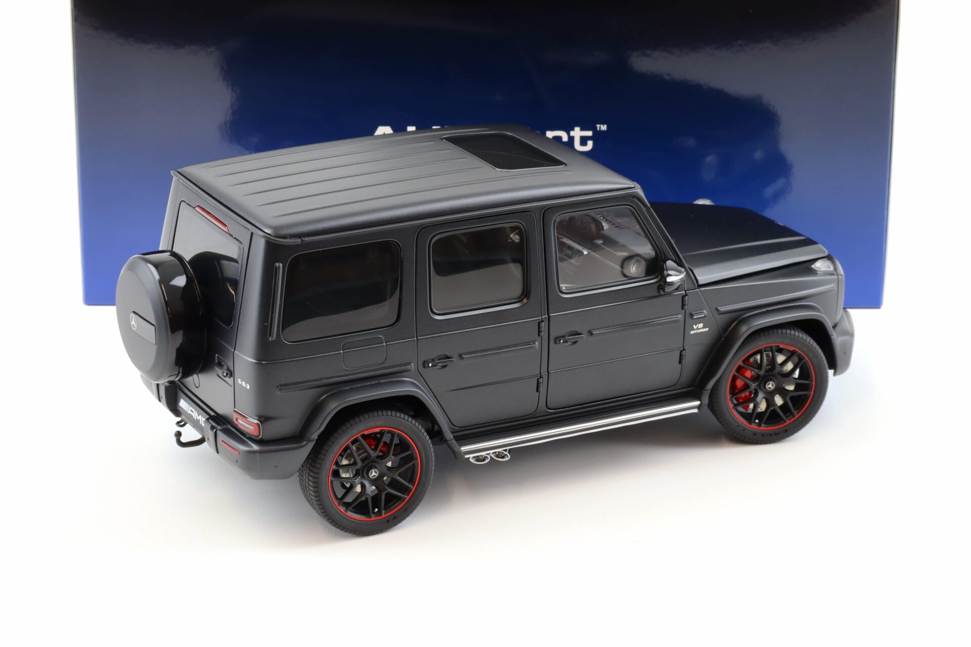 1:18 AUTOart Mercedes G63 AMG 2019 W463A Designo Night black Magno/ matt black