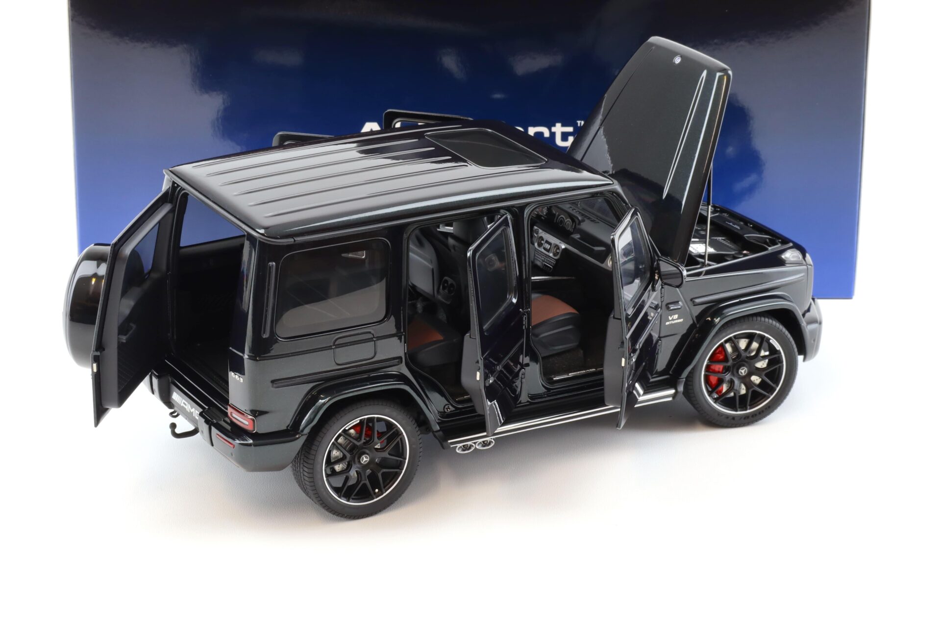 1:18 AUTOart Mercedes G63 AMG 2019 W463A Emerald green metallic