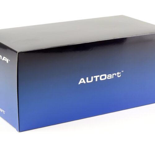 1:18 AUTOart McLAREN P1 2013 Fire black/ red black interior 76065