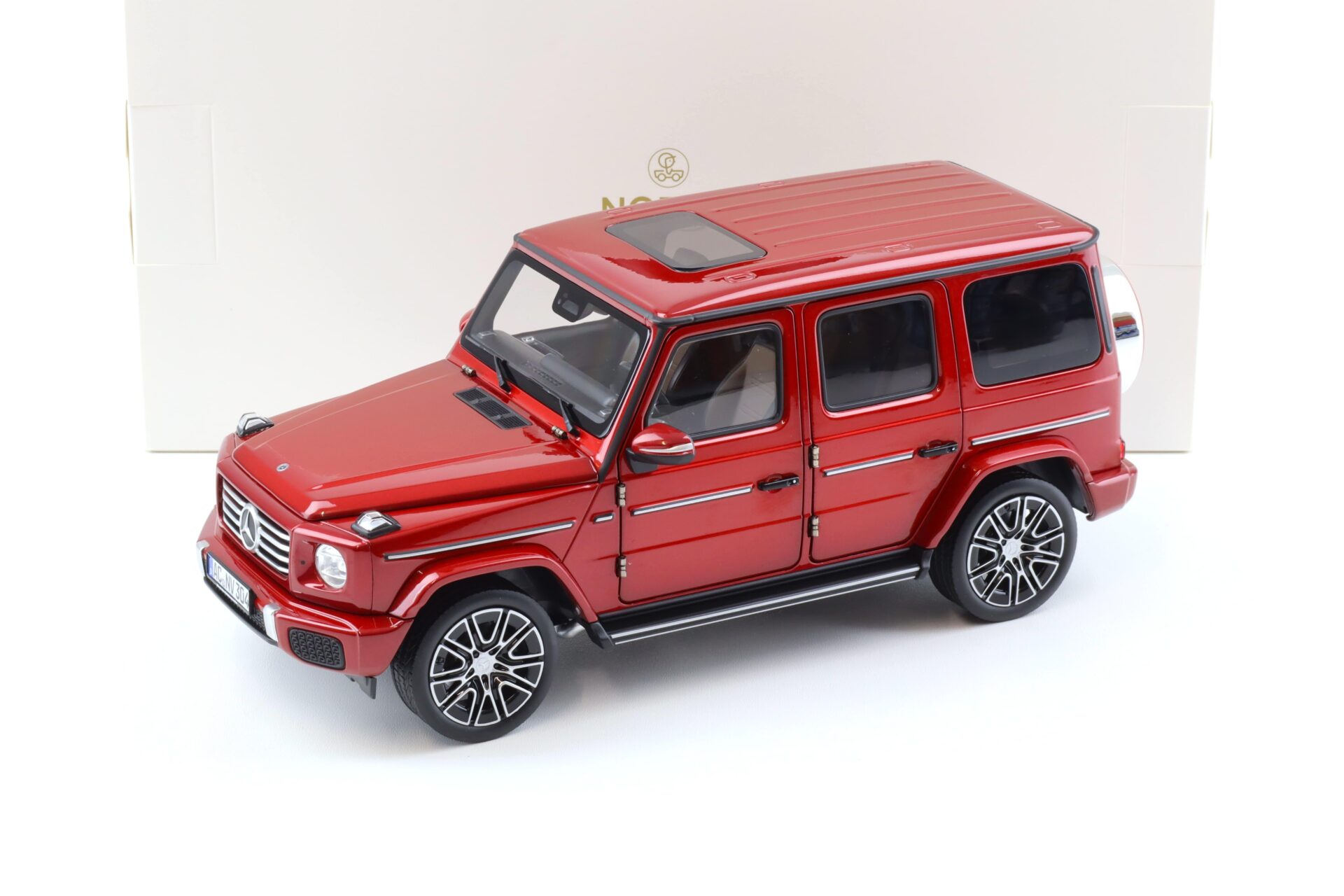 1:18 Norev Mercedes G-Klasse G-Class G500 N465 Hyacinth red 2024