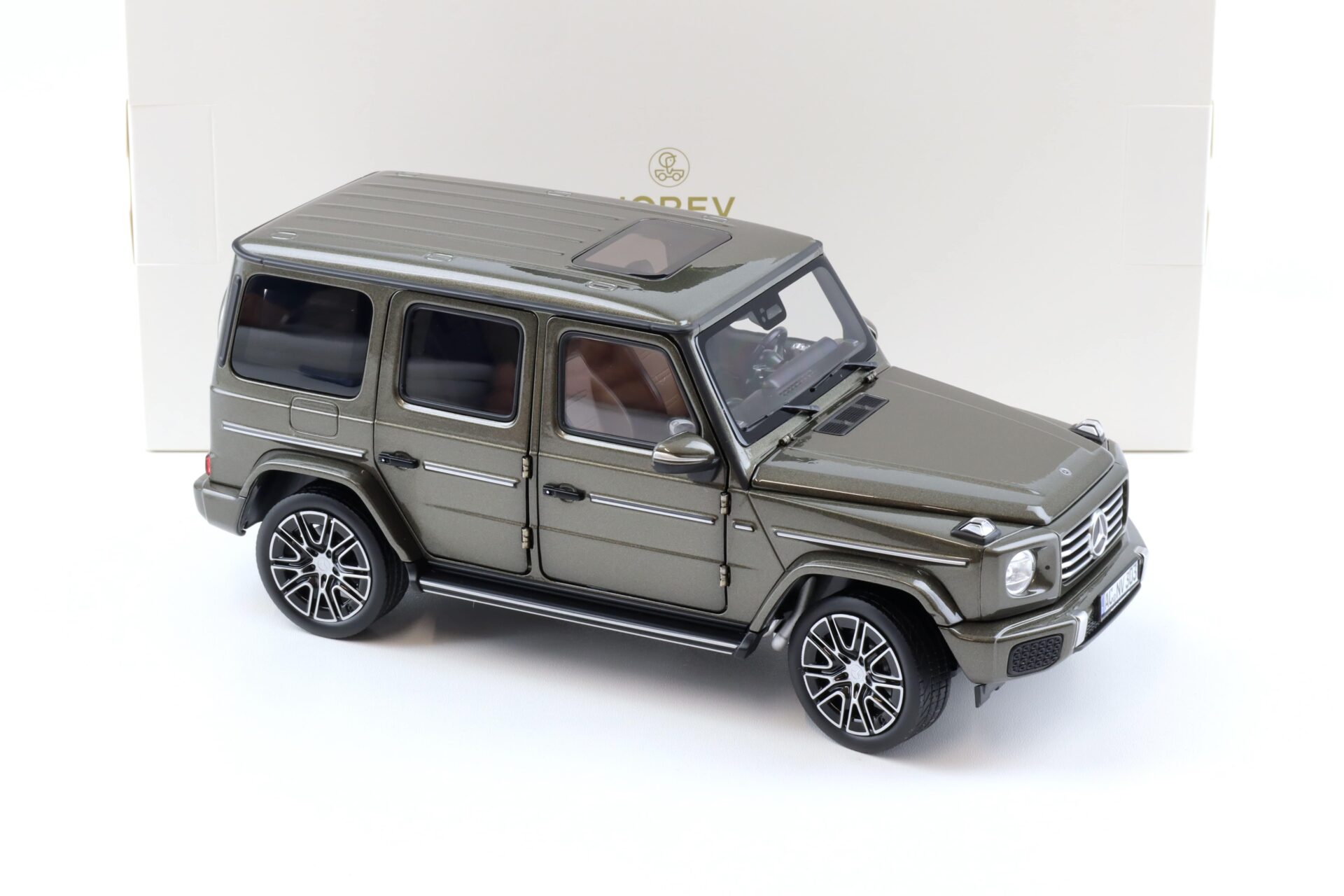 1:18 Norev Mercedes G-Klasse G-Class G500 N465 Indium grey metallic 2024