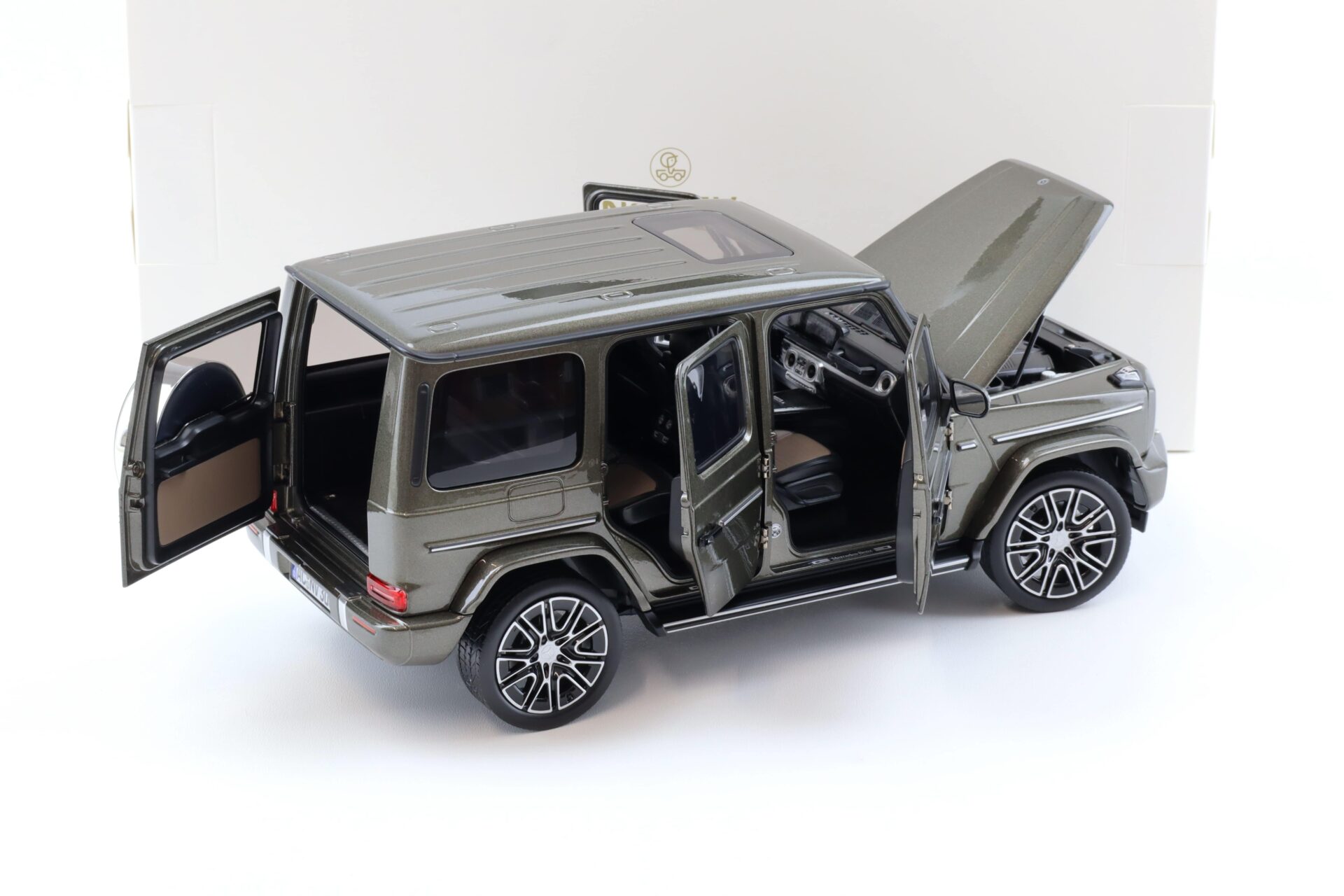 1:18 Norev Mercedes G-Klasse G-Class G500 N465 Indium grey metallic 2024